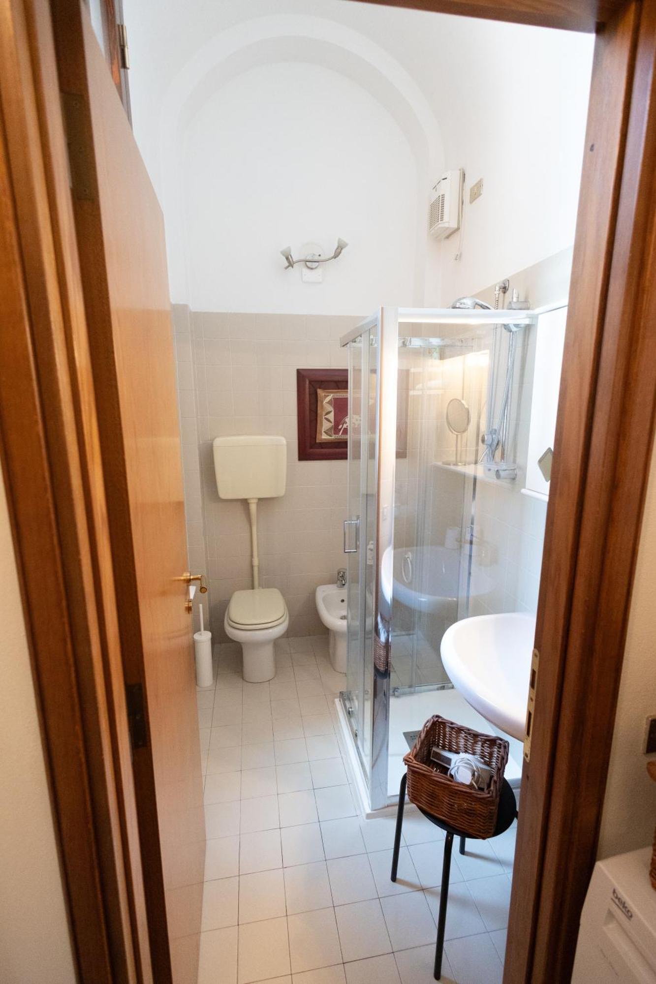 Ca' Spadoni, Centro Storico, Piano Terra, Ingresso Indipendente, Teatro, Parcheggio, Imola Exteriör bild